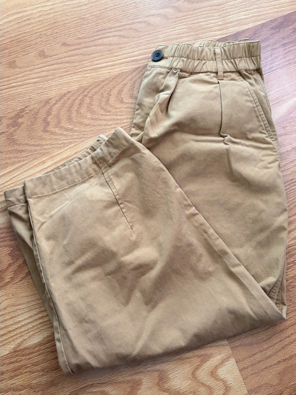 Barrel pleated pants
